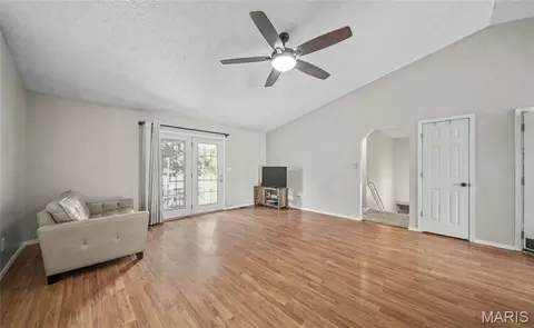 Living - 16975 Lensman Rd, Saint Robert, MO 65584 photo 2 of 4