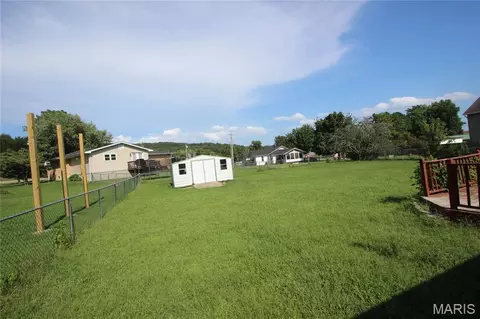 Exterior - 208 N Valle St, Pilot Knob, MO 63663 photo 3 of 4