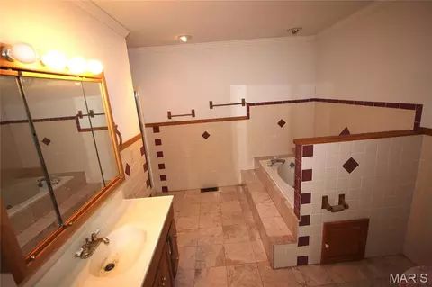 Bath - 208 N Valle St, Pilot Knob, MO 63663 photo 1 of 4