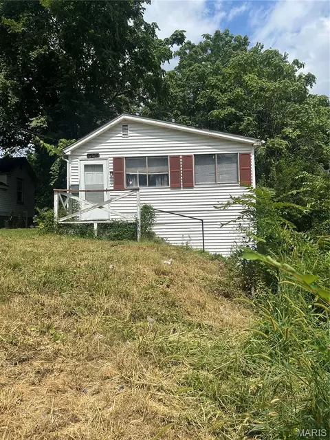 7205 Sapphire Ave, Saint Louis, MO 63136