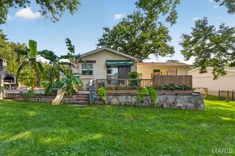 4482 Dantonaire Pl, Saint Louis, MO 63128