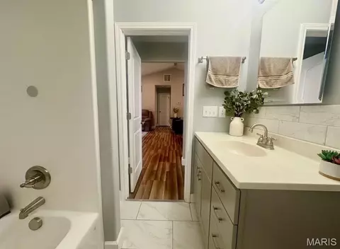 Entry Way - 930 Brookside Dr, Rolla, MO 65401 photo 1 of 2