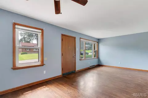 Living - 9107 Harold Dr, Berkeley, MO 63134 photo 2 of 2