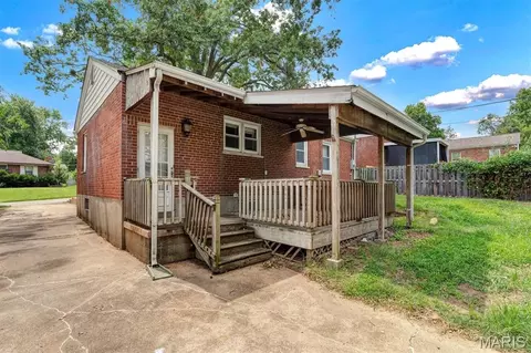Exterior - 9107 Harold Dr, Berkeley, MO 63134 photo 9 of 11