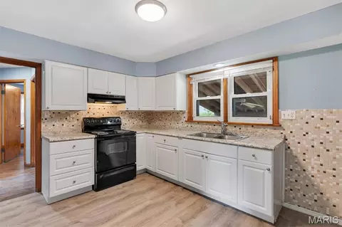 Kitchen - 9107 Harold Dr, Berkeley, MO 63134 photo 2 of 2