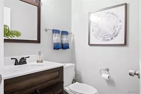Bath - 5 Shelbourne Wood Ct, Weldon Spring, MO 63304 photo 5 of 7