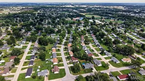 View/Area - 402 Saint Joseph Ave, O'fallon, MO 63366 photo 2 of 4