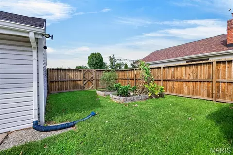 Exterior - 402 Saint Joseph Ave, O'fallon, MO 63366 photo 4 of 4