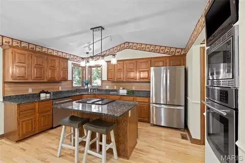 Kitchen - 5002 Circle Dr, Imperial, MO 63052 photo 3 of 4
