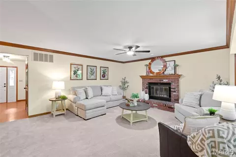 Living - 5002 Circle Dr, Imperial, MO 63052 photo 2 of 5