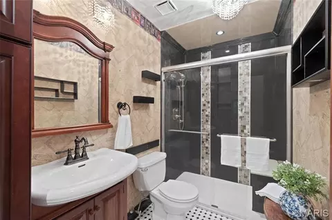 Bath - 5002 Circle Dr, Imperial, MO 63052 photo 5 of 5