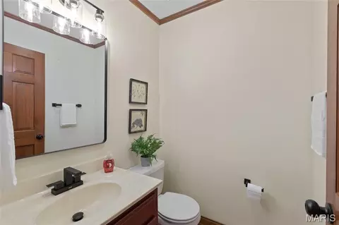 Bath - 5002 Circle Dr, Imperial, MO 63052 photo 1 of 5