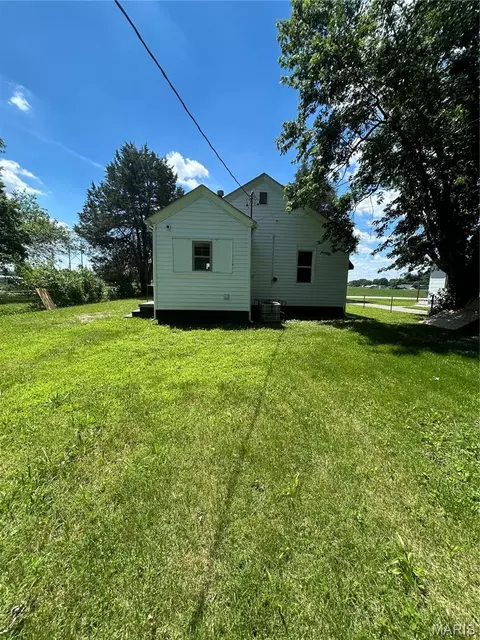 329 Adele Ave, Cahokia, IL 62206 photo 8