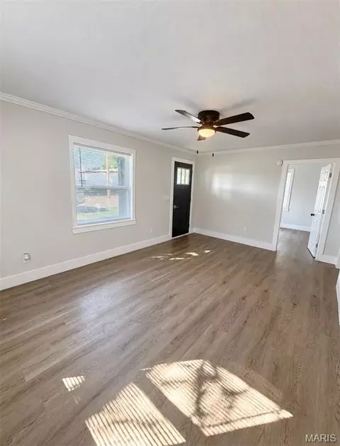 Living - 409 E Scioto St, Saint James, MO 65559 photo 2 of 2