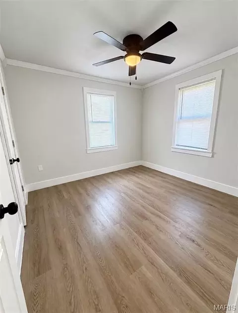 Bedroom - 409 E Scioto St, Saint James, MO 65559 photo 2 of 2