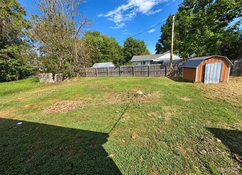 Exterior - 409 E Scioto St, Saint James, MO 65559 photo 1 of 1