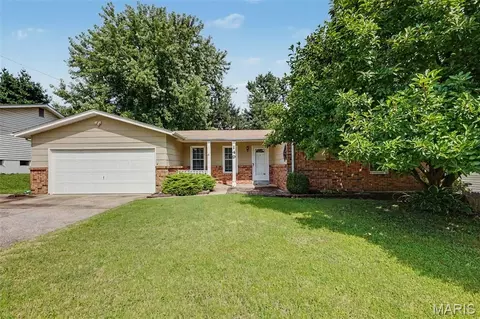 149 Hunters Rdg, Saint Charles, MO 63301