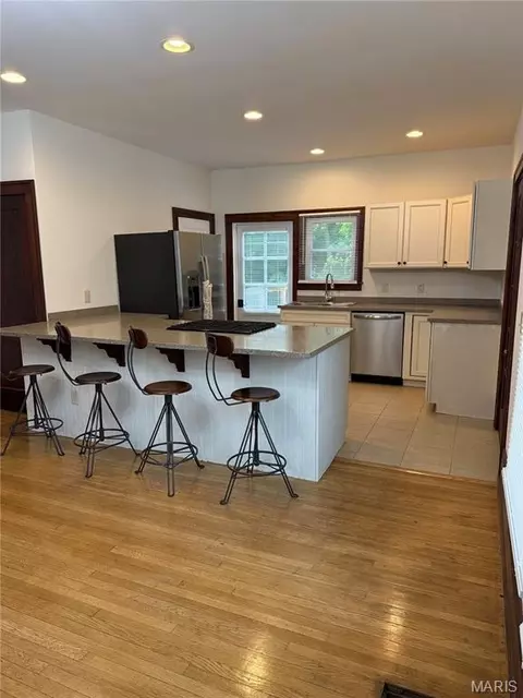 Kitchen - 214 Shepherd Pl, Hannibal, MO 63401 photo 1 of 1