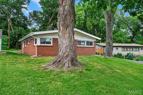 Exterior - 8401 Saint Olaf Dr, Berkeley, MO 63134 photo 4 of 4