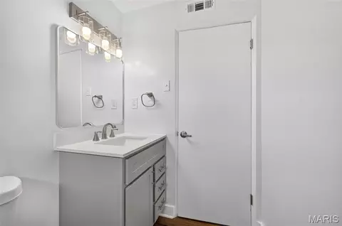 Bath - 8401 Saint Olaf Dr, Berkeley, MO 63134 photo 2 of 2