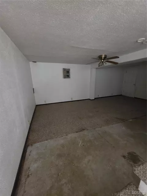 Living - 3887 Stone Ridge Ct, Arnold, MO 63010 photo 3 of 4