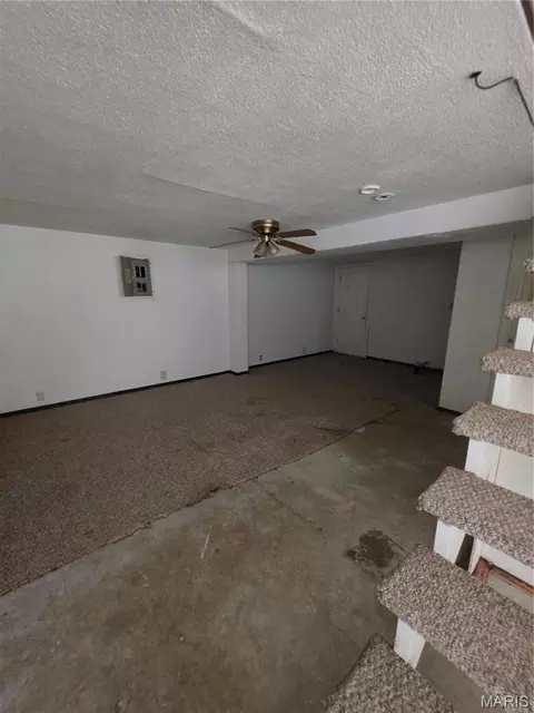 Living - 3887 Stone Ridge Ct, Arnold, MO 63010 photo 2 of 4
