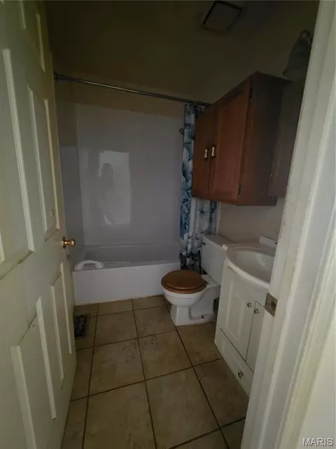 Bath - 3887 Stone Ridge Ct, Arnold, MO 63010 photo 1 of 2