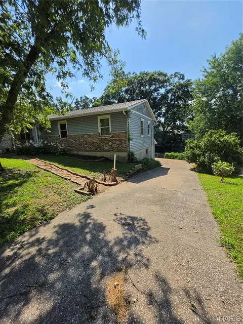 Exterior - 3887 Stone Ridge Ct, Arnold, MO 63010 photo 3 of 9