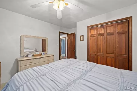 Bedroom - 5820 E Copple Rd, Walnut Hill, IL 62893 photo 5 of 7