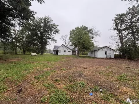 Exterior - 315 N Center St, Hunnewell, MO 63443 photo 2 of 3