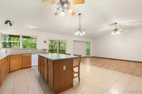 Kitchen - 1935 Anchorage Dr, Festus, MO 63028 photo 4 of 4