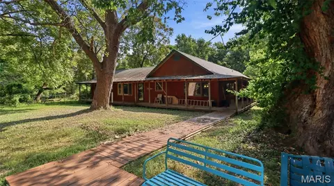 30998 Hutchison Rd, Lebanon, MO 65536