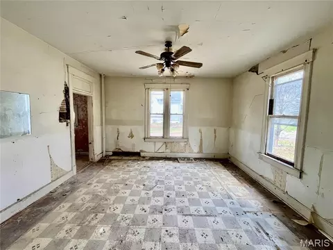 Living - 802 E D St, Belleville, IL 62220 photo 1 of 1