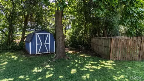 Exterior - 1208 Walnut Dr, Arnold, MO 63010 photo 4 of 6