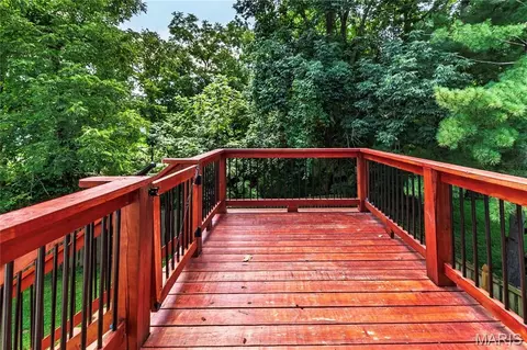 Exterior - 1208 Walnut Dr, Arnold, MO 63010 photo 3 of 6