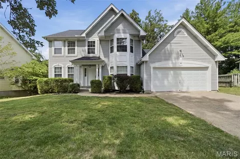 12179 Rule Place Ln, Maryland Heights, MO 63043