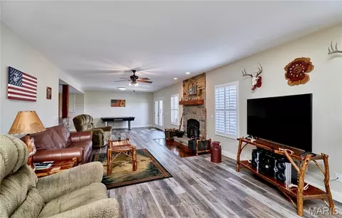 Living - 21 Pheasant Pointe Dr, Old Monroe, MO 63369 photo 4 of 5
