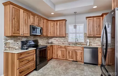 Kitchen - 21 Pheasant Pointe Dr, Old Monroe, MO 63369 photo 4 of 5
