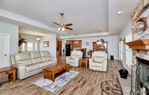 Living - 21 Pheasant Pointe Dr, Old Monroe, MO 63369 photo 2 of 5