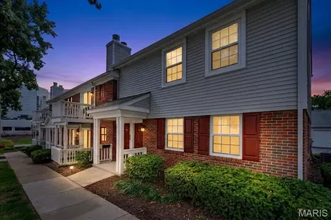 8816 Eager Rd, Brentwood, MO 63144
