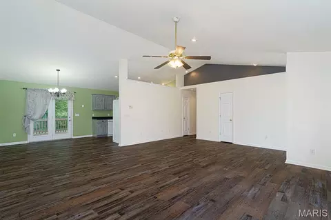 Living - 573 Maplewood Dr, Rolla, MO 65401 photo 4 of 4