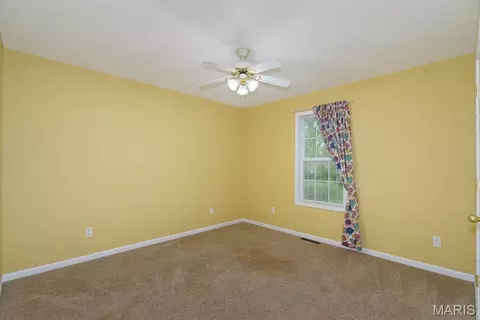 Bedroom - 573 Maplewood Dr, Rolla, MO 65401 photo 3 of 7