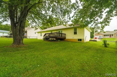 Exterior - 573 Maplewood Dr, Rolla, MO 65401 photo 8 of 10