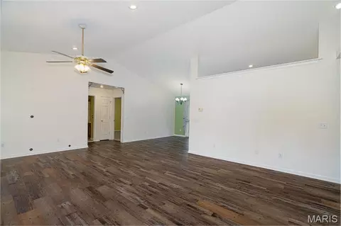 Living - 573 Maplewood Dr, Rolla, MO 65401 photo 1 of 4