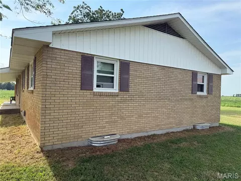 Exterior - 31417 State Highway A, Catron, MO 63833 photo 3 of 10