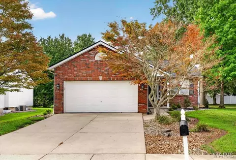 710 Slippery Rock Dr, Edwardsville, IL 62025