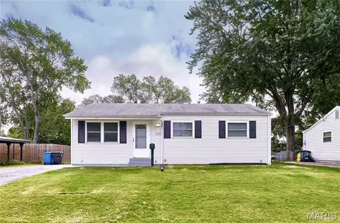 2350 Grants Pkwy, Florissant, MO 63031
