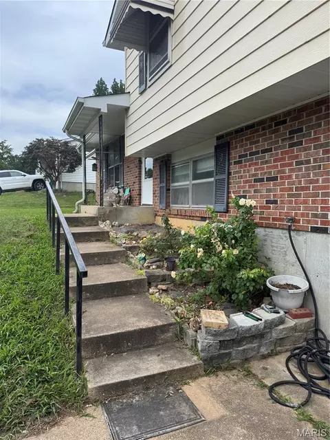 Exterior - 1250 Diane St, Saint Clair, MO 63077 photo 3 of 8