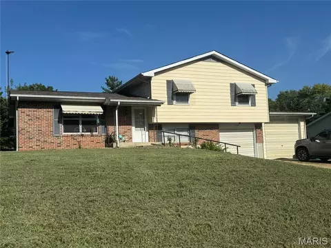 Exterior - 1250 Diane St, Saint Clair, MO 63077 photo 2 of 8