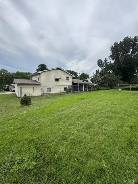 Exterior - 1250 Diane St, Saint Clair, MO 63077 photo 6 of 8